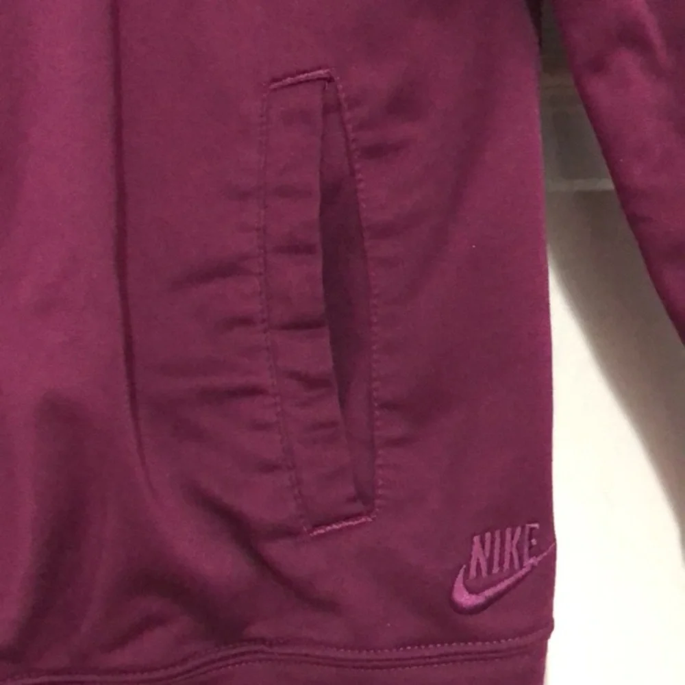 Nike girls‎ full zip jacket size 4-6 plum purple color. Fall school FINAL PRICE